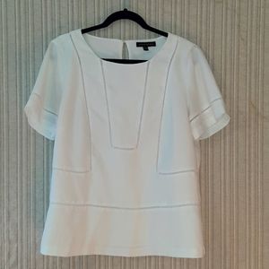 White Banana Republic blouse size M
